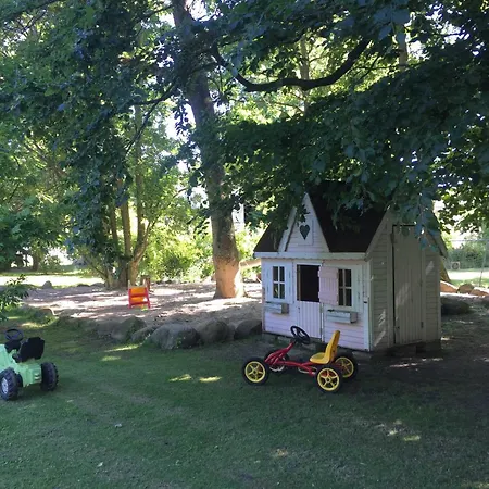 Lantgård 1 _ Ferien Im Gutspark Mattchow